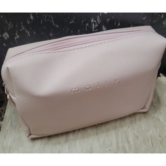 NEW Mally Wake Up Your Makeup Beauty Pink Cosmetics Make Up Zipper Close Bag - Picture 1 of 9